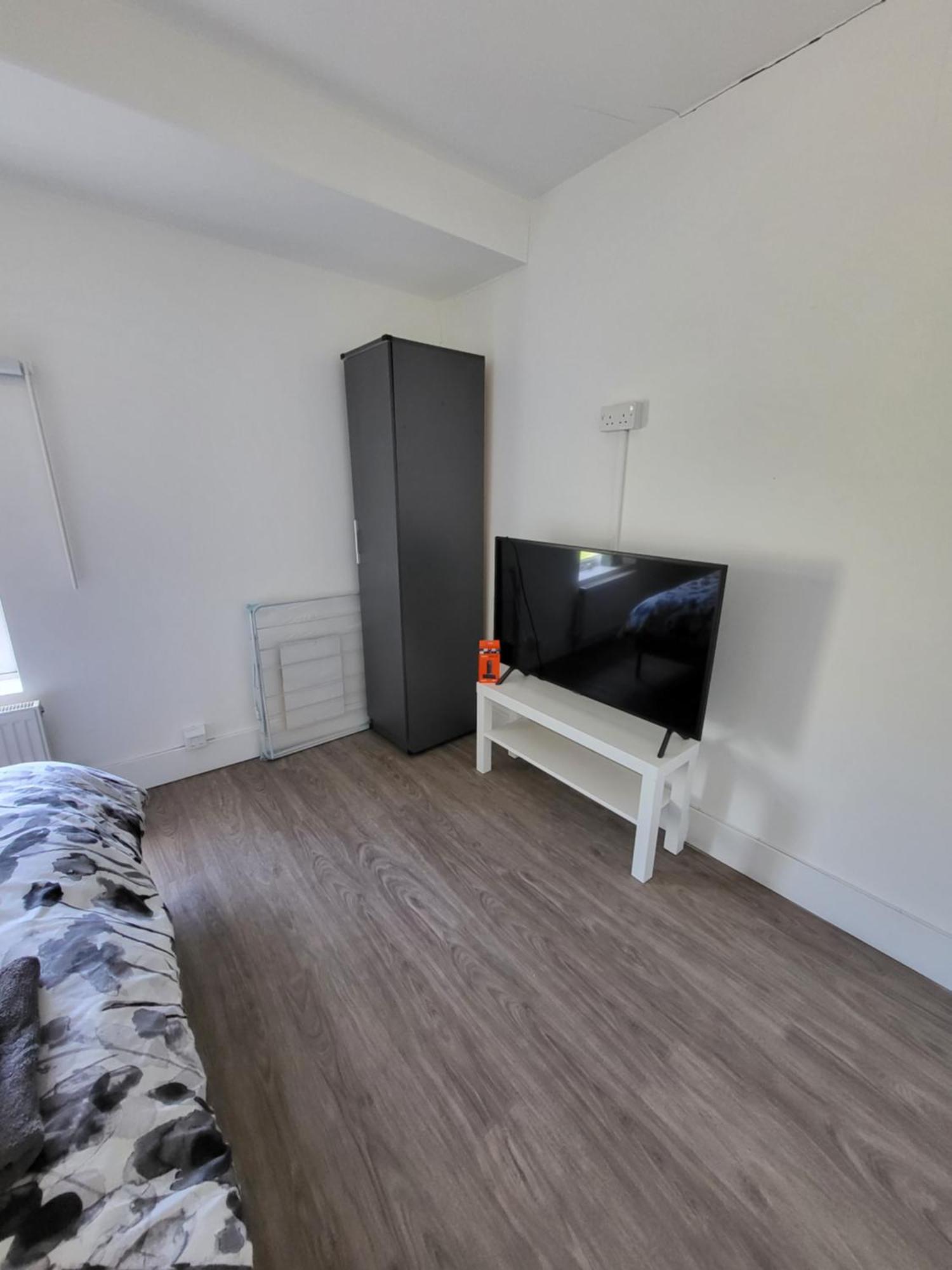 Private Room Near Central Ideal For City Explorers London Exterior photo